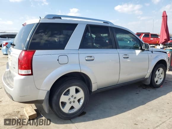 ✅ 2006 Saturn VUE • VIN: 5GZCZ53496S816666 • Lot: 44396965. Wystawiony na Copart z przebiegiem 216 686 mil. Bezpłatny archiwum sprzedaży aukcyjnych z USA i szczegółowy raport historii pojazdu na DreamBid. Zdjęcie 3.