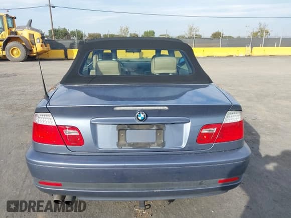 ✅ 2005 BMW 3 Series 330Ci • VIN: WBABW534X5PL50797 • Lot: 43664206. Listed on IAAI with 190,860 mi. Free auction sales archive from the USA and detailed vehicle history report at DreamBid. Image 17.