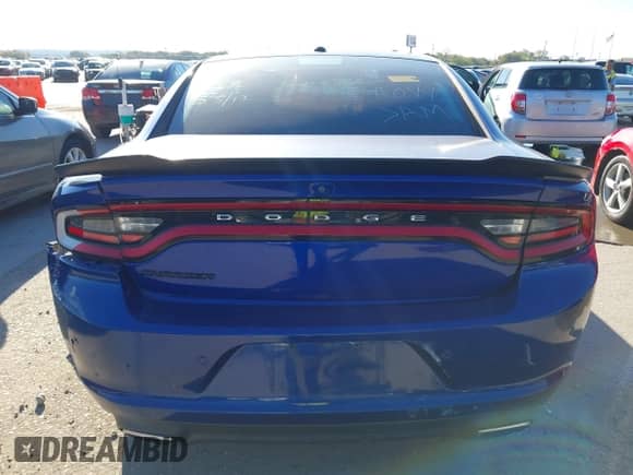 2019 Dodge Charger SXT с VIN 2C3CDXBG7KH506352, выставлен на аукционе IAAI как лот 43613663 с пробегом Не указан миль и . История ставок и продаж доступна на DreamBid. Изображение 16.