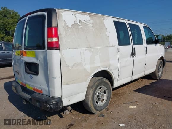 ✅ 2012 Chevrolet Express Cargo • VIN: 1GCWGFCBXC1116892 • Lot: 43021023. Listed on IAAI with 122,063 mi. Free auction sales archive from the USA and detailed vehicle history report at DreamBid. Image 18.