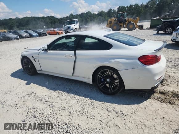 ✅ 2015 BMW M4 • VIN: WBS3R9C54FK332513 • Lot: 71061425. Listed on Copart with 16,567 mi. Free auction sales archive from the USA and detailed vehicle history report at DreamBid. Image 2.