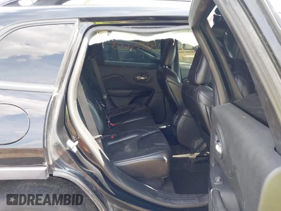 ✅ 2019 Jeep Cherokee Latitude Plus • VIN: 1C4PJLLX6KD326290 • Лот: 43195603. Опубликован ранее на IAAI с пробегом 109 670 миль. Бесплатный доступ к архиву аукционных продаж из США и подробный отчёт об истории автомобиля на DreamBid. Изображение 8.