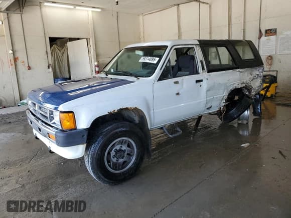 ✅ 1986 Toyota 4Runner • VIN: JT4RN62D6G0004026 • Lot: 59314095. Listed on Copart with 307,003 mi. Free auction sales archive from the USA and detailed vehicle history report at DreamBid. Image 1.