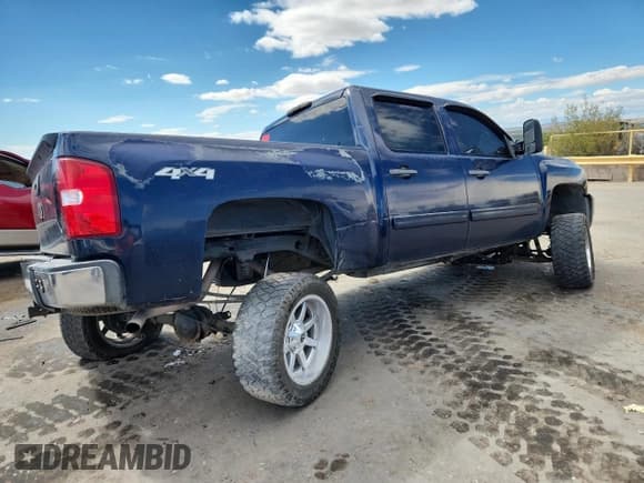 ✅ 2010 Chevrolet Silverado 1500 LT • VIN: 3GCRKSEA6AG157446 • Lot: 81682725. Listed on Copart with Not provided. Free auction sales archive from the USA and detailed vehicle history report at DreamBid. Image 3.