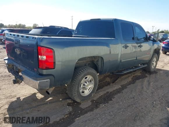 ✅ 2009 Chevrolet Silverado 2500HD LTZ • VIN: 1GCHK63K99F125974 • Лот: 43758871. Опубликован ранее на IAAI с пробегом 242 553 миль. Бесплатный доступ к архиву аукционных продаж из США и подробный отчёт об истории автомобиля на DreamBid. Изображение 4.