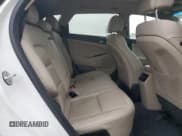 ✅ 2017 Hyundai Tucson Sport • VIN: KM8J3CA20HU325518 • Лот: 92078715. Опубликован ранее на Copart с пробегом 114 288 миль. Бесплатный доступ к архиву аукционных продаж из США и подробный отчёт об истории автомобиля на DreamBid. Изображение 11.