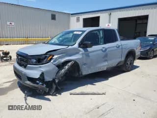 ✅ 2025 Honda Ridgeline Sport • VIN: 5FPYK3F18SB027148 • Lot: 65536055. Wystawiony na Copart z przebiegiem 1 292 mil. Bezpłatny archiwum sprzedaży aukcyjnych z USA i szczegółowy raport historii pojazdu na DreamBid. Zdjęcie 1.