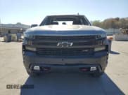 ✅ 2019 Chevrolet Silverado 1500 LT Trail Boss • VIN: 1GCPYFED0KZ396502 • Lot: 77305224. Wystawiony na Copart z przebiegiem 113 122 mil. Bezpłatny archiwum sprzedaży aukcyjnych z USA i szczegółowy raport historii pojazdu na DreamBid. Zdjęcie 5.