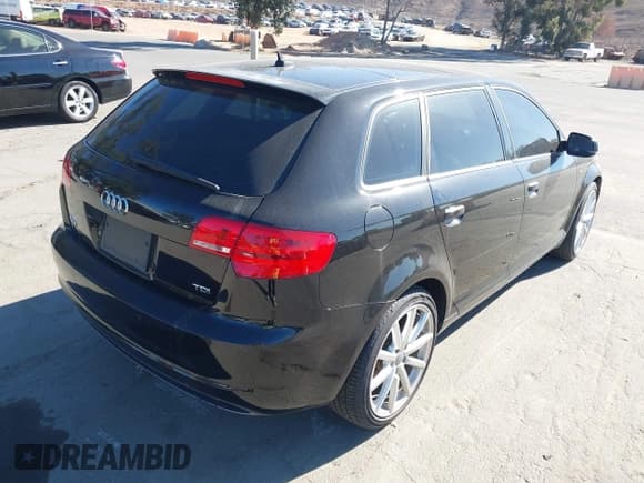 ✅ 2011 Audi A3 Premium Plus • VIN: WAUKJAFM1BA137691 • Lot: 43575761. Listed on IAAI with 147,948 mi. Free auction sales archive from the USA and detailed vehicle history report at DreamBid. Image 4.
