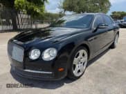 ✅ 2015 Bentley Flying Spur • VIN: SCBEC9ZA4FC041772 • Лот: 70284495. Опубликован ранее на Copart с пробегом 51 386 миль. Бесплатный доступ к архиву аукционных продаж из США и подробный отчёт об истории автомобиля на DreamBid. Изображение 1.