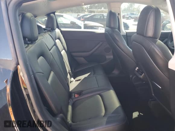 ✅ 2022 Tesla Model Y Performance • VIN: 7SAYGDEF7NF351535 • Lot: 82215665. Listed on Copart with 45,725 mi. Free auction sales archive from the USA and detailed vehicle history report at DreamBid. Image 11.