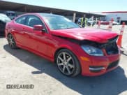 ✅ 2014 Mercedes-Benz C 250 • VIN: WDDGJ4HB9EG301900 • Lot: 42966909. Wystawiony na IAAI z przebiegiem 120 732 mil. Bezpłatny archiwum sprzedaży aukcyjnych z USA i szczegółowy raport historii pojazdu na DreamBid. Zdjęcie 1.