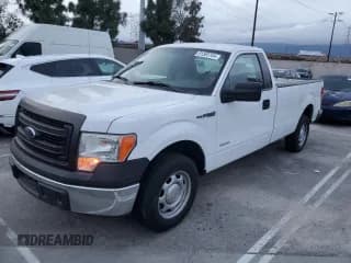 ✅ 2014 Ford F-150 XL • VIN: 1FTNF1CT5EKG49708 • Lot: 81585104. Wystawiony na Copart z przebiegiem 261 793 mil. Bezpłatny archiwum sprzedaży aukcyjnych z USA i szczegółowy raport historii pojazdu na DreamBid. Zdjęcie 1.