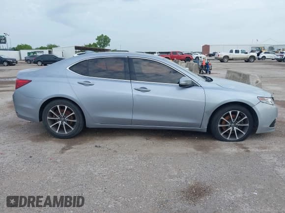 ✅ 2015 Acura TLX V6 • VIN: 19UUB2F32FA021137 • Lot: 42733315. Listed on IAAI with 113,486 mi. Free auction sales archive from the USA and detailed vehicle history report at DreamBid. Image 13.
