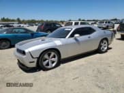 ✅ 2010 Dodge Challenger SRT-8 • VIN: 2B3CJ7DW6AH224227 • Lot: 64713084. Wystawiony na Copart z przebiegiem 141 431 mil. Bezpłatny archiwum sprzedaży aukcyjnych z USA i szczegółowy raport historii pojazdu na DreamBid. Zdjęcie 1.