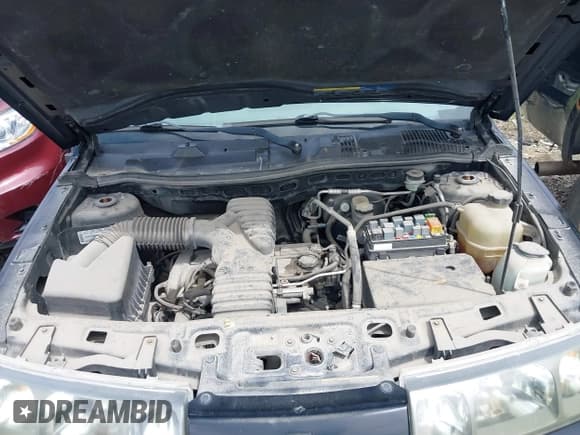 ✅ 2003 Saturn VUE • VIN: 5GZCZ23D83S827264 • Lot: 39374004. Wystawiony na IAAI z przebiegiem 195 985 mil. Bezpłatny archiwum sprzedaży aukcyjnych z USA i szczegółowy raport historii pojazdu na DreamBid. Zdjęcie 10.