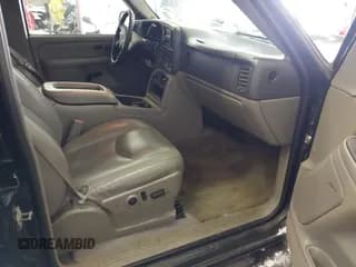 ✅ 2004 Chevrolet Suburban Z71 • VIN: 3GNFK16TX4G287786 • Лот: 41309201. Опубликован ранее на IAAI с пробегом 216 297 миль. Бесплатный доступ к архиву аукционных продаж из США и подробный отчёт об истории автомобиля на DreamBid. Изображение 5.