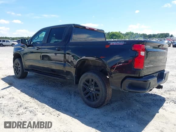 ✅ 2022 Chevrolet Silverado 1500 LT Trail Boss • VIN: 1GCPYFED0NZ236995 • Lot: 42514111. Wystawiony na IAAI z przebiegiem 53 377 mil. Bezpłatny archiwum sprzedaży aukcyjnych z USA i szczegółowy raport historii pojazdu na DreamBid. Zdjęcie 3.