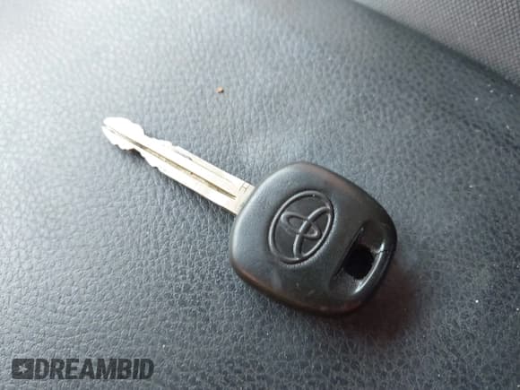 ✅ 2019 Toyota Tacoma SR • VIN: 5TFSX5EN7KX070319 • Лот: 42475609. Опубликован ранее на IAAI с пробегом 62 029 миль. Бесплатный доступ к архиву аукционных продаж из США и подробный отчёт об истории автомобиля на DreamBid. Изображение 11.