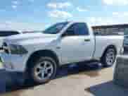 2013 Ram 1500 Express z VIN 3C6JR6ATXDG508202, wystawiony jako IAAI lot #43296958 z przebiegiem 145 380 mil mil oraz . Historia ofert i sprzedaży dostępna na DreamBid. Obrazek 15.