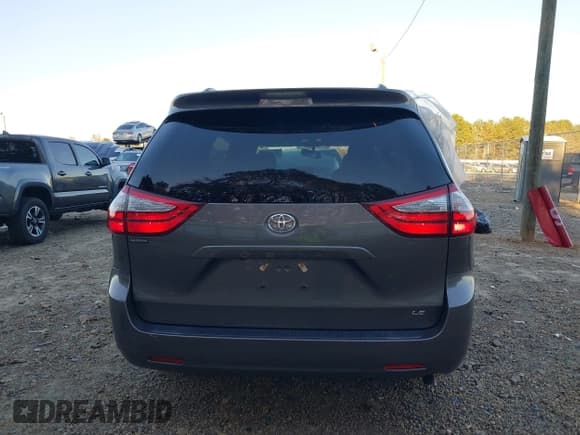 ✅ 2016 Toyota Sienna LE • VIN: 5TDKK3DC5GS712732 • Lot: 43641720. Listed on IAAI with 26,839 mi. Free auction sales archive from the USA and detailed vehicle history report at DreamBid. Image 16.