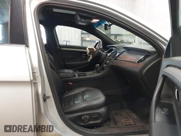 ✅ 2016 Ford Taurus SEL • VIN: 1FAHP2E85GG142912 • Лот: 43268572. Опубликован ранее на IAAI с пробегом 121 483 миль. Бесплатный доступ к архиву аукционных продаж из США и подробный отчёт об истории автомобиля на DreamBid. Изображение 5.