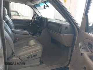 ✅ 2004 Chevrolet Suburban LT • VIN: 1GNFK16Z34J224578 • Лот: 42607252. Опубликован ранее на IAAI с пробегом 293 717 миль. Бесплатный доступ к архиву аукционных продаж из США и подробный отчёт об истории автомобиля на DreamBid. Изображение 5.