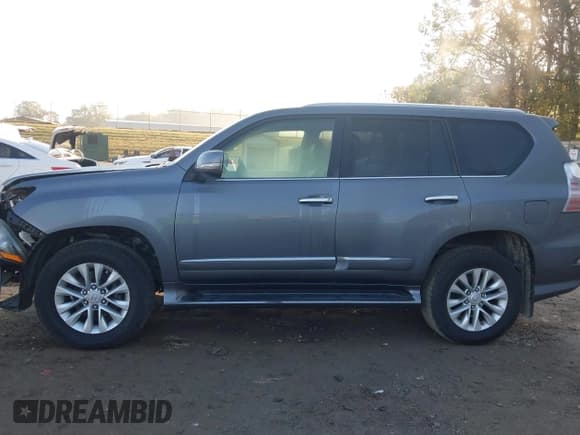 ✅ 2016 Lexus GX 460 • VIN: JTJBM7FX8G5133805 • Lot: 43573036. Wystawiony na IAAI z przebiegiem 109 484 mil. Bezpłatny archiwum sprzedaży aukcyjnych z USA i szczegółowy raport historii pojazdu na DreamBid. Zdjęcie 14.