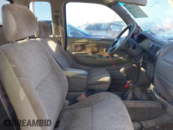 ✅ 2001 Toyota Tacoma • VIN: 5TEWN72N11Z801597 • Lot: 43763419. Wystawiony na IAAI z przebiegiem 234 459 mil. Bezpłatny archiwum sprzedaży aukcyjnych z USA i szczegółowy raport historii pojazdu na DreamBid. Zdjęcie 8.