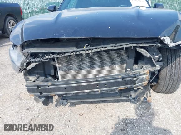 ✅ 2016 Ford Mustang V6 • VIN: 1FA6P8AM7G5273624 • Lot: 43361053. Listed on IAAI with 98,205 mi. Free auction sales archive from the USA and detailed vehicle history report at DreamBid. Image 6.