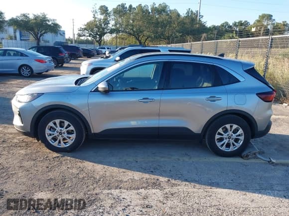 ✅ 2023 Ford Escape Active • VIN: 1FMCU0GN0PUA03689 • Lot: 43465181. Listed on IAAI with 15,957 mi. Free auction sales archive from the USA and detailed vehicle history report at DreamBid. Image 14.