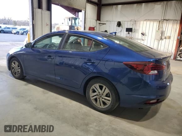 ✅ 2019 Hyundai Elantra SEL • VIN: 5NPD84LF3KH426532 • Lot: 92072755. Listed on Copart with 88,093 mi. Free auction sales archive from the USA and detailed vehicle history report at DreamBid. Image 2.