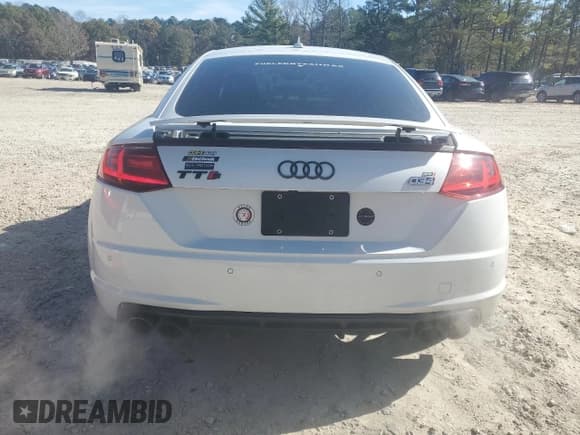 ✅ 2018 Audi TTS 2.0T • VIN: TRUC1AFV6J1011590 • Lot: 79779174. Wystawiony na Copart z przebiegiem 71 531 mil. Bezpłatny archiwum sprzedaży aukcyjnych z USA i szczegółowy raport historii pojazdu na DreamBid. Zdjęcie 6.