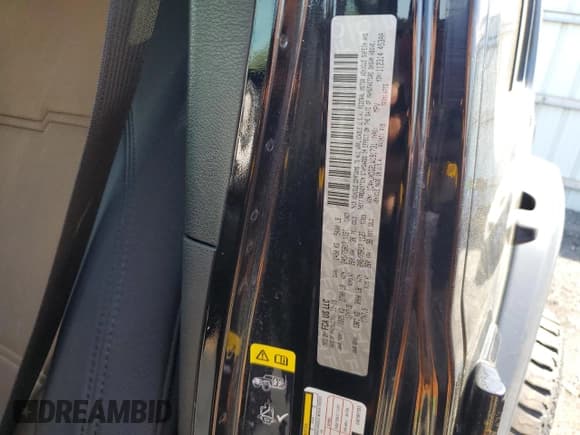 ✅ 2020 Jeep Wrangler Unlimited Black and Tan • VIN: 1C4HJXDG2LW191731 • Lot: 54689545. Listed on Copart with 77,448 mi. Free auction sales archive from the USA and detailed vehicle history report at DreamBid. Image 13.