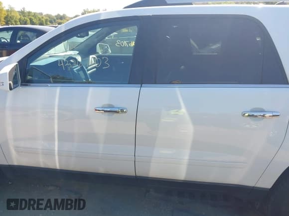 ✅ 2016 GMC Acadia SLT • VIN: 1GKKVRKD2GJ140266 • Lot: 43267103. Wystawiony na IAAI z przebiegiem 187 082 mil. Bezpłatny archiwum sprzedaży aukcyjnych z USA i szczegółowy raport historii pojazdu na DreamBid. Zdjęcie 14.