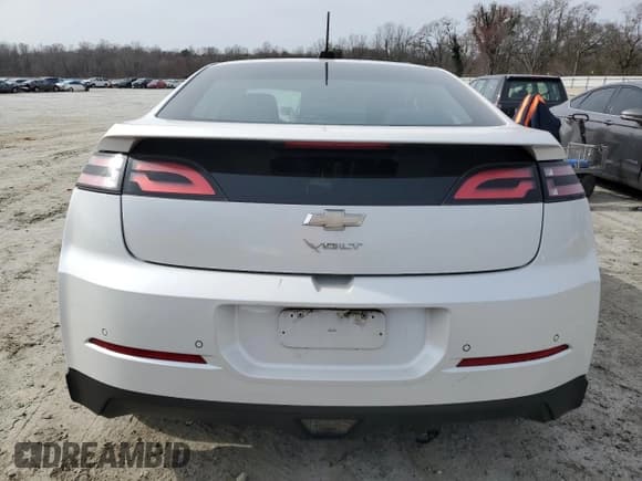 ✅ 2015 Chevrolet Volt • VIN: 1G1RB6E40FU111500 • Lot: 44677204. Wystawiony na Copart z przebiegiem 78 974 mil. Bezpłatny archiwum sprzedaży aukcyjnych z USA i szczegółowy raport historii pojazdu na DreamBid. Zdjęcie 6.