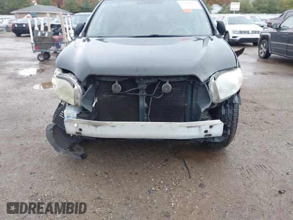 ✅ 2009 Toyota Highlander • VIN: JTEDS41A392075072 • Lot: 43630054. Listed on IAAI with Not provided. Free auction sales archive from the USA and detailed vehicle history report at DreamBid. Image 6.