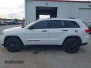 ✅ 2017 Jeep Grand Cherokee Laredo • VIN: 1C4RJEAG0HC757343 • Lot: 43558395. Listed on IAAI with 89,229 mi. Free auction sales archive from the USA and detailed vehicle history report at DreamBid. Image 15.