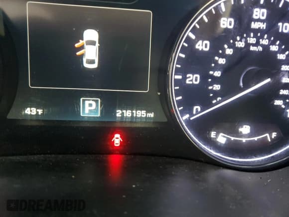 ✅ 2015 Hyundai Genesis 3.8L • VIN: KMHGN4JE2FU073675 • Lot: 46195715. Wystawiony na Copart z przebiegiem 216 195 mil. Bezpłatny archiwum sprzedaży aukcyjnych z USA i szczegółowy raport historii pojazdu na DreamBid. Zdjęcie 9.