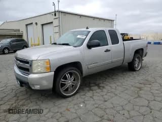 ✅ 2008 Chevrolet Silverado 1500 2LT • VIN: 2GCEC19J681127091 • Lot: 71479604. Wystawiony na Copart z przebiegiem 249 202 mil. Bezpłatny archiwum sprzedaży aukcyjnych z USA i szczegółowy raport historii pojazdu na DreamBid. Zdjęcie 1.