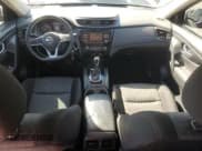 ✅ 2017 Nissan Rogue S • VIN: JN8AT2MT9HW134143 • Лот: 93008735. Опубликован ранее на Copart с пробегом 131 867 миль. Бесплатный доступ к архиву аукционных продаж из США и подробный отчёт об истории автомобиля на DreamBid. Изображение 8.