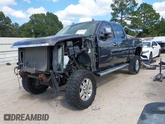 ✅ 2011 Chevrolet Silverado 2500HD LT • VIN: 1GC1KXCG6BF182643 • Lot: 43459265. Listed on IAAI with 176,716 mi. Free auction sales archive from the USA and detailed vehicle history report at DreamBid. Image 2.