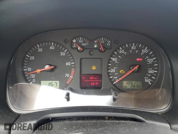 ✅ 2002 Volkswagen Golf GTI • VIN: 9BWPH61J424064383 • Лот: 56943805. Опубликован ранее на Copart с пробегом 105 177 миль. Бесплатный доступ к архиву аукционных продаж из США и подробный отчёт об истории автомобиля на DreamBid. Изображение 9.