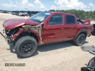 2022 Nissan Frontier Pro-4X z VIN 1N6ED1EK0NN694674, wystawiony jako Copart lot #69041335 z przebiegiem 44 606 mil mil oraz Szkoda całkowita • Salvage title. Historia ofert i sprzedaży dostępna na DreamBid. Obrazek 1.