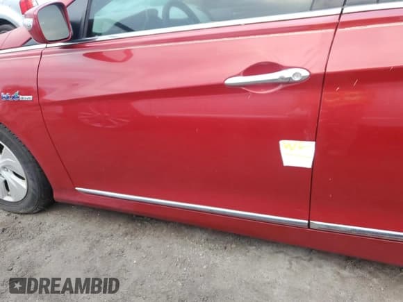 ✅ 2013 Hyundai Sonata • VIN: KMHEC4A41DA071063 • Lot: 75393374. Wystawiony na Copart z przebiegiem Nie podano. Bezpłatny archiwum sprzedaży aukcyjnych z USA i szczegółowy raport historii pojazdu na DreamBid. Zdjęcie 12.