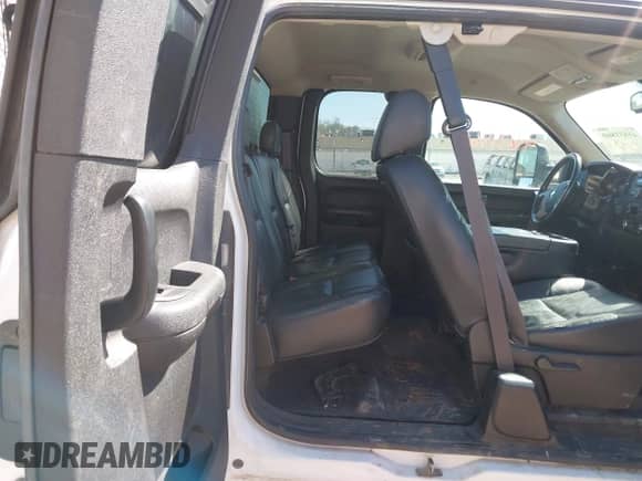 2012 Chevrolet Silverado 1500 LT with VIN 1GCRKSE06CZ198069, listed as a IAAI auction lot 41831860 with 125,511 mi miles and . Bid and sale history available at DreamBid. Image 8.