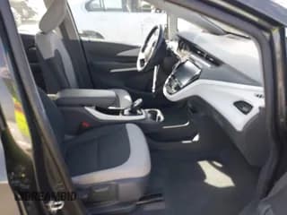 ✅ 2020 Chevrolet Bolt EV LT • VIN: 1G1FY6S0XL4108666 • Lot: 41682212. Wystawiony na IAAI z przebiegiem 34 387 mil. Bezpłatny archiwum sprzedaży aukcyjnych z USA i szczegółowy raport historii pojazdu na DreamBid. Zdjęcie 5.
