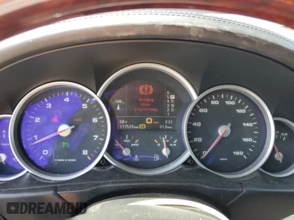 ✅ 2004 Porsche Cayenne Turbo • VIN: WP1AC29PX4LA94057 • Лот: 53195655. Опубликован ранее на Copart с пробегом 117 524 миль. Бесплатный доступ к архиву аукционных продаж из США и подробный отчёт об истории автомобиля на DreamBid. Изображение 9.