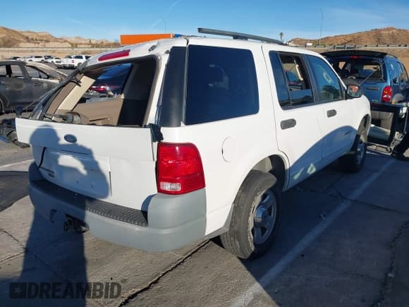 ✅ 2002 Ford Explorer XLS • VIN: 1FMZU72E42UC41998 • Лот: 41206022. Опубликован ранее на IAAI с пробегом 115 284 миль. Бесплатный доступ к архиву аукционных продаж из США и подробный отчёт об истории автомобиля на DreamBid. Изображение 4.