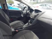 ✅ 2016 Ford Focus S • VIN: 1FADP3E27GL384592 • Lot: 42791772. Wystawiony na IAAI z przebiegiem 103 194 mil. Bezpłatny archiwum sprzedaży aukcyjnych z USA i szczegółowy raport historii pojazdu na DreamBid. Zdjęcie 5.